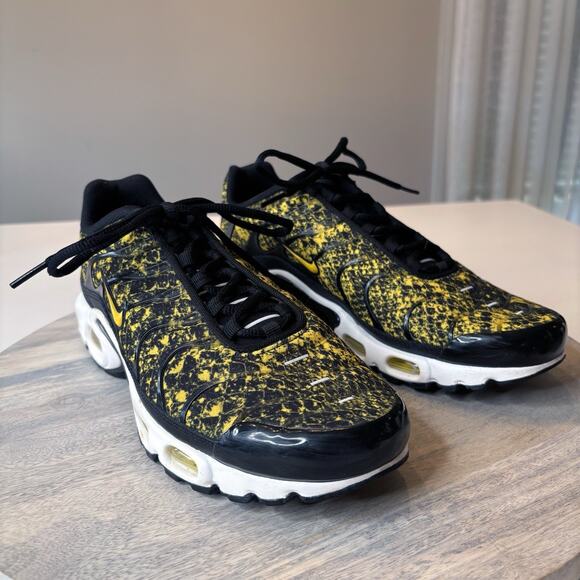 Nike Air Max Plus Women's Snakeskin Sneakers Model CT1555-001 US Size 9.5 - Picture 2 of 12